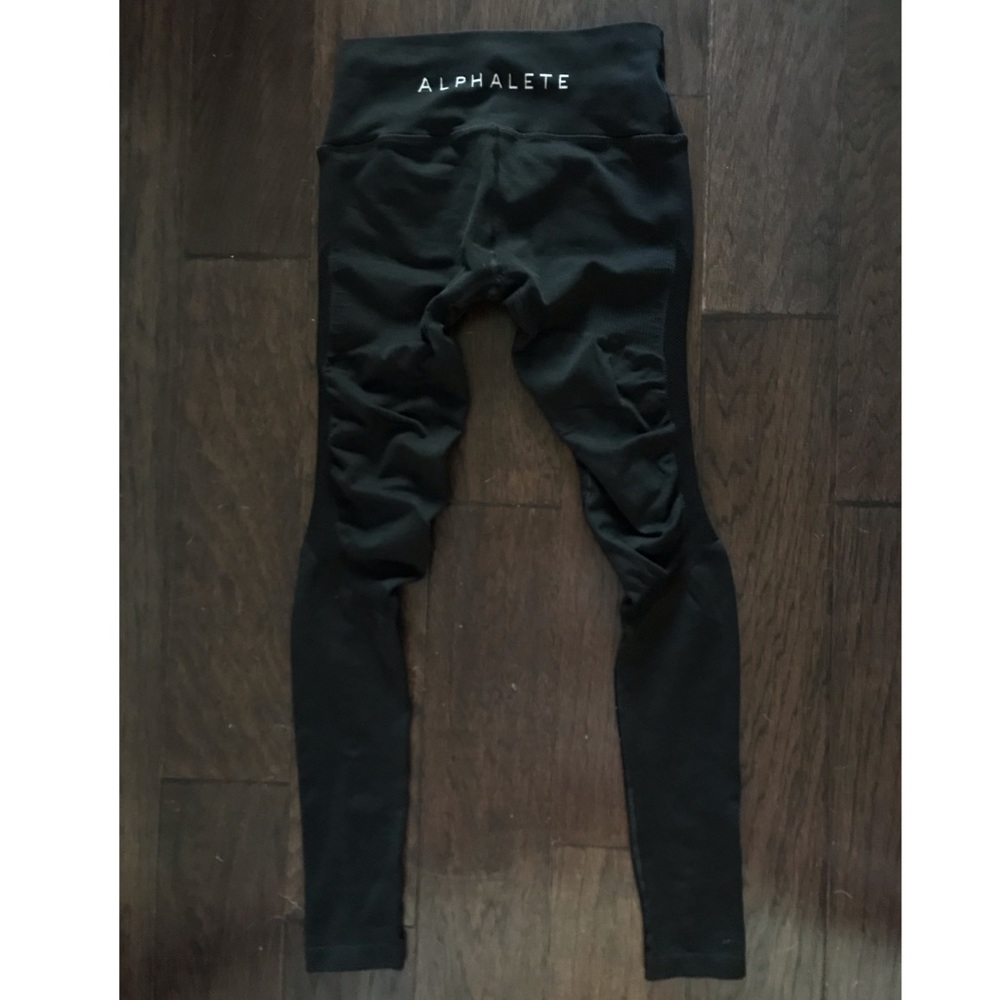 Alphalete Black Aero Leggings Size M